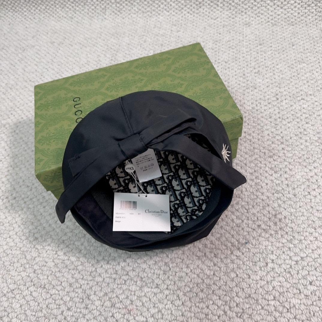 Dior Arty Dior Oblique Beret With Bow - FashionPlug