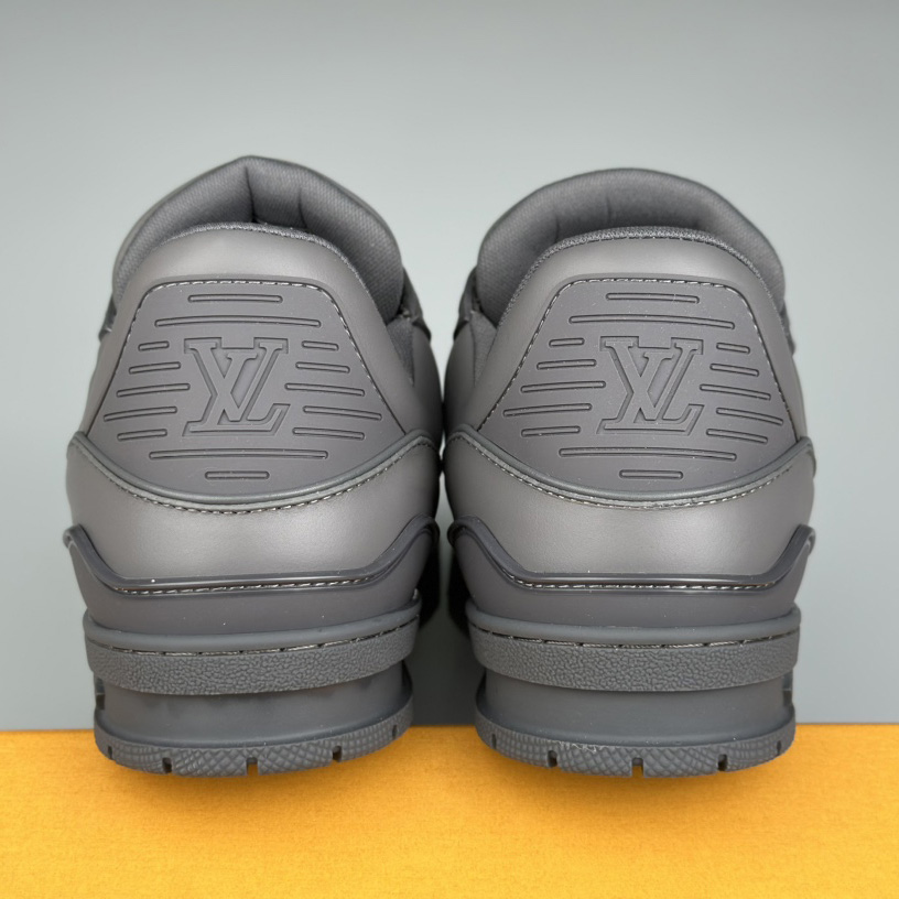 Louis Vuitton LV Trainer Sneaker (Upon UK Size)  1AC5CT - FashionPlug
