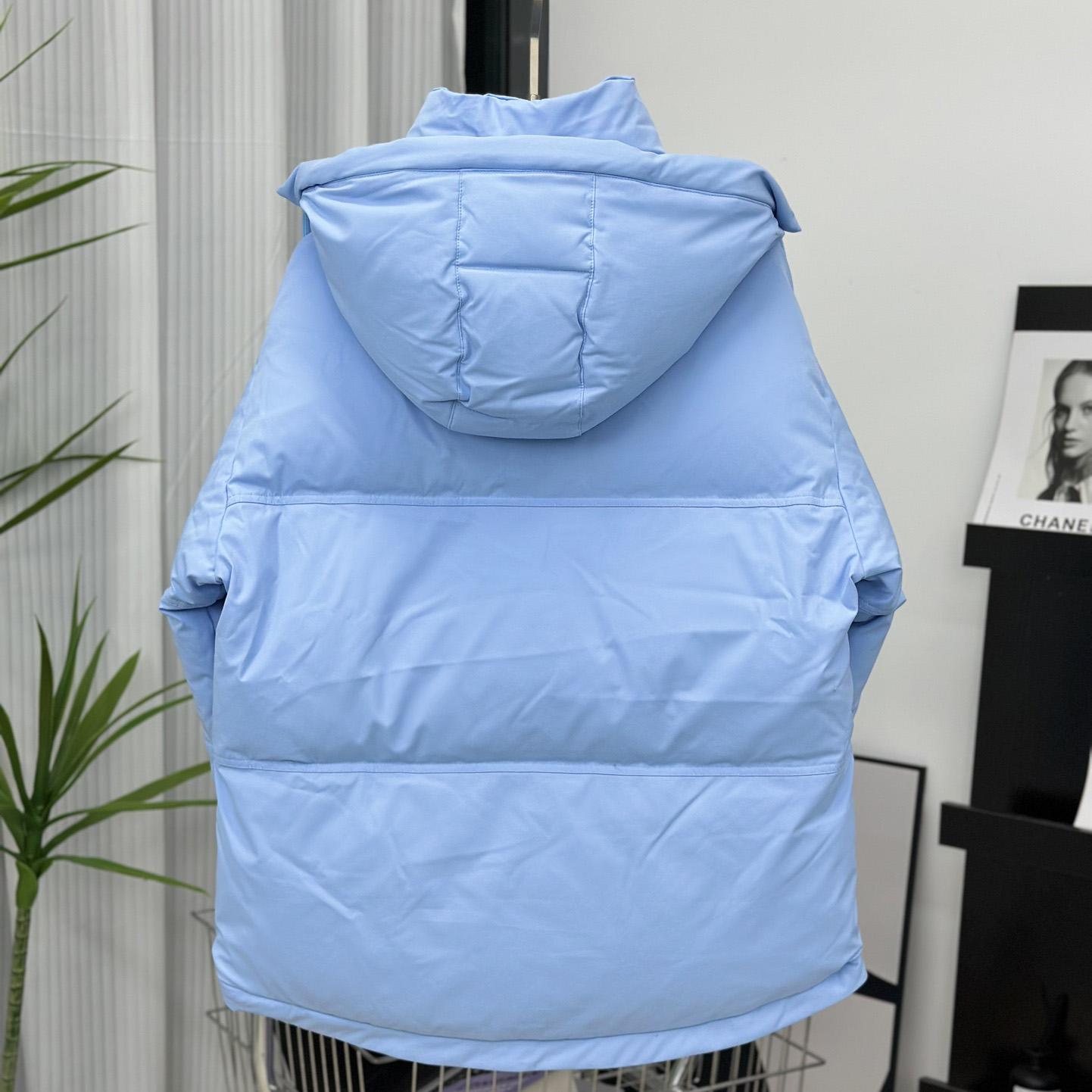 Ami Paris Ami De Coeur Puffer Jacket - FashionPlug