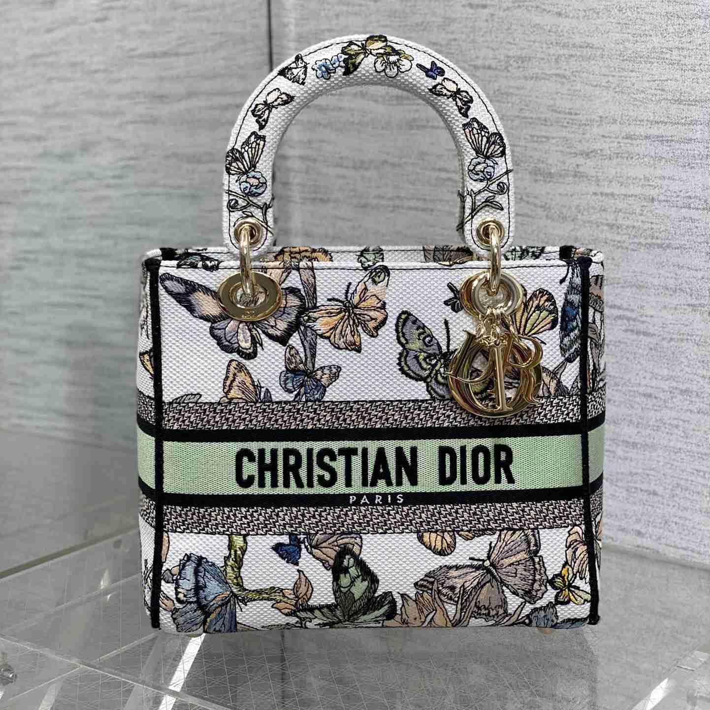 Dior Medium Lady D-lite Bag - FashionPlug