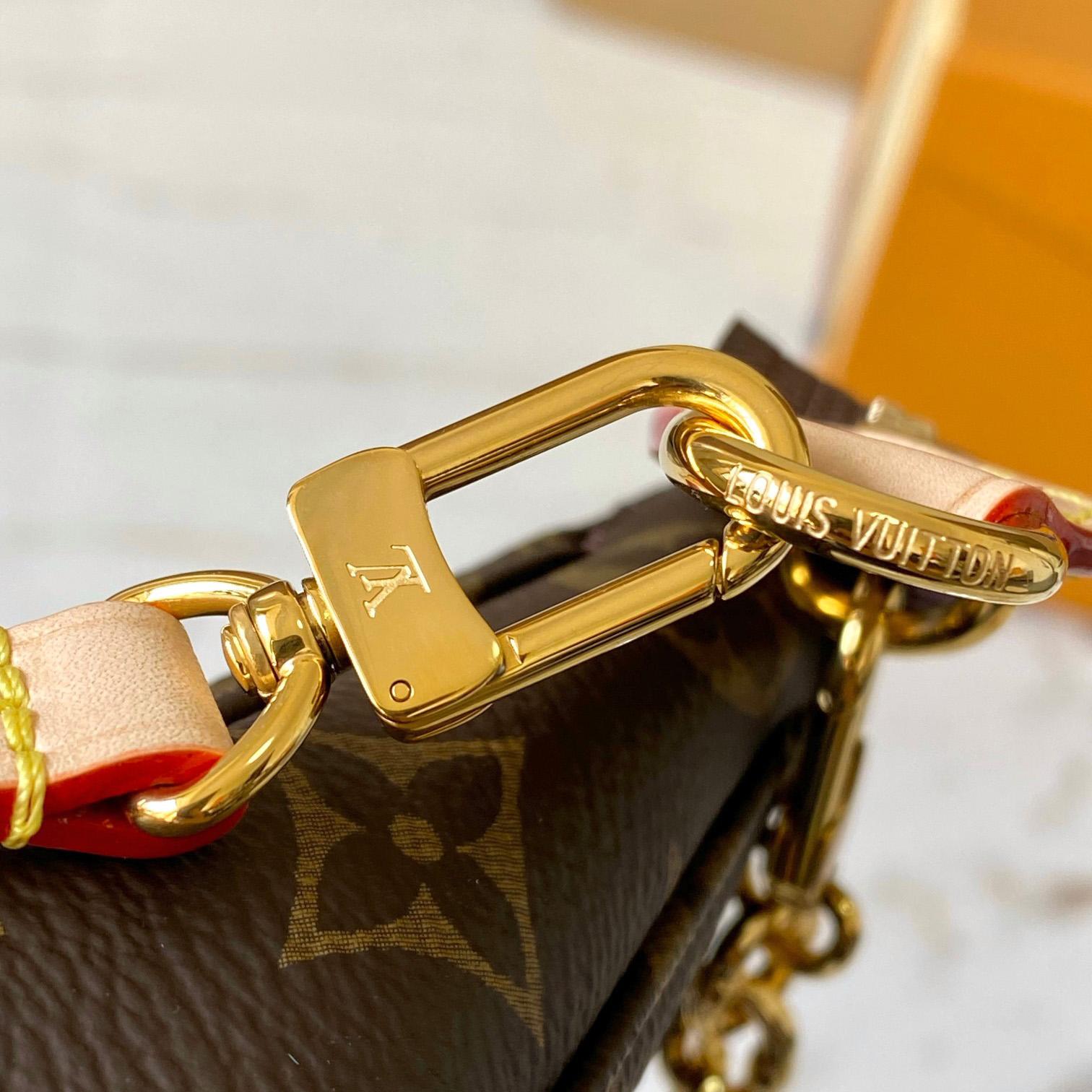 Louis Vuitton Pochette Accessoires  (23.5x13.5x4cm)  M82766 - FashionPlug