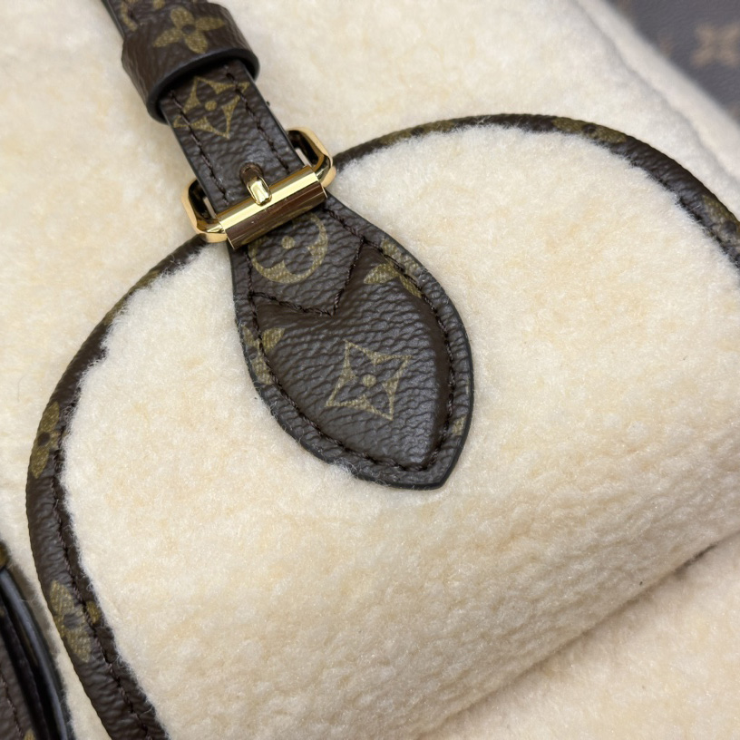 Louis Vuitton LV SKI Backpack   M23384 - FashionPlug
