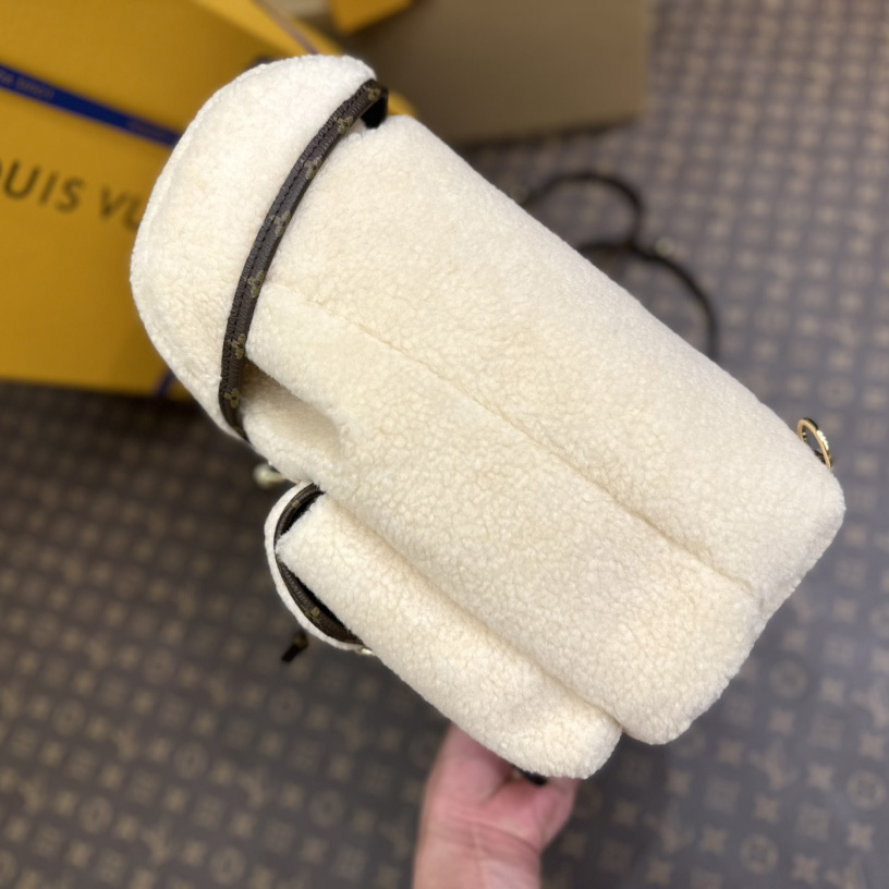 Louis Vuitton LV SKI Backpack   M23384 - FashionPlug