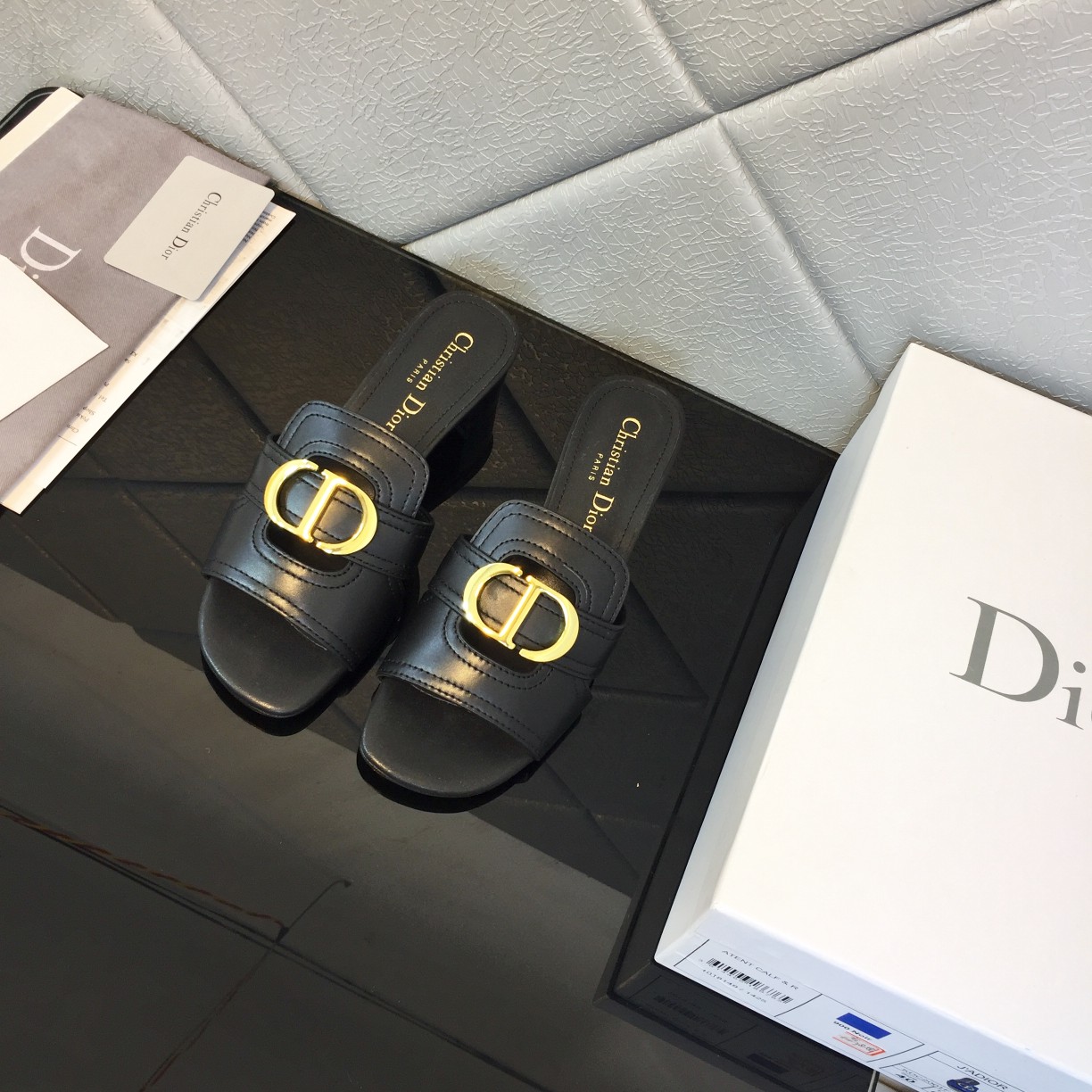 Dior 30 Montaigne Heeled Slide - FashionPlug