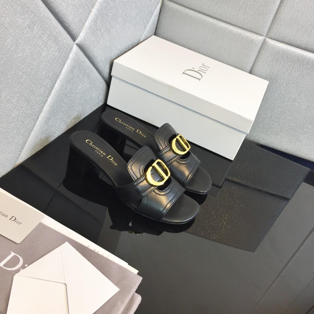Dior 30 Montaigne Heeled Slide - FashionPlug