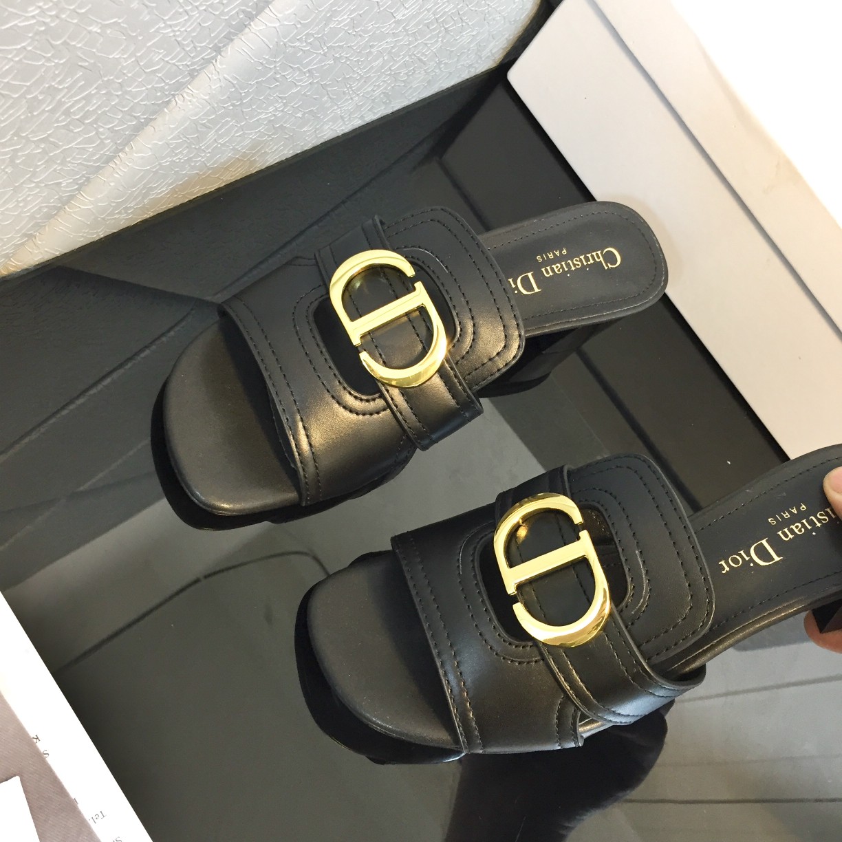 Dior 30 Montaigne Heeled Slide - FashionPlug