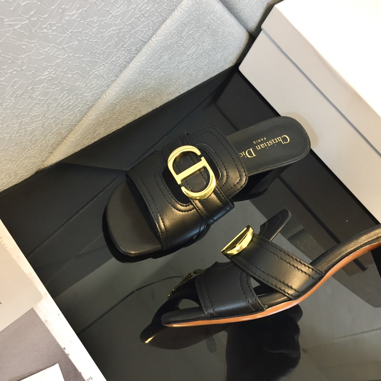 Dior 30 Montaigne Heeled Slide - FashionPlug