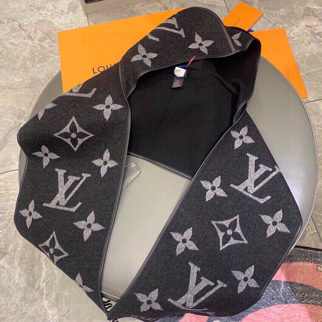 Louis Vuitton Fall For You Scarf - FashionPlug