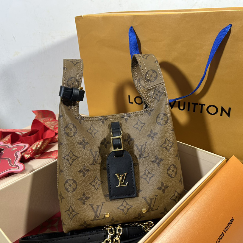 Louis Vuitton Atlantis BB(17x17x17cm)  M46816 - FashionPlug