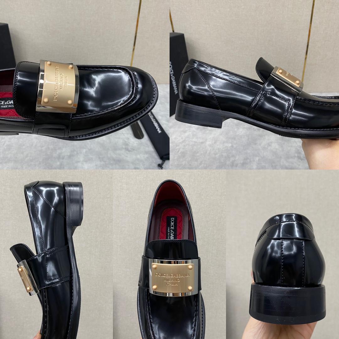 Dolce & Gabbana Bernini Logo-plaque Leather Loafers In Black - FashionPlug