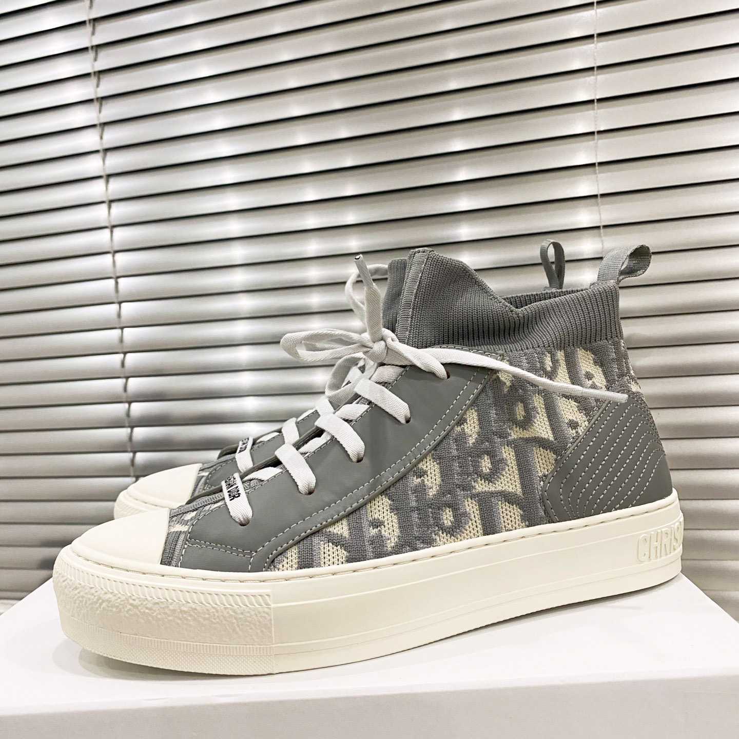Dior Walk'n'Dior Sneaker - FashionPlug