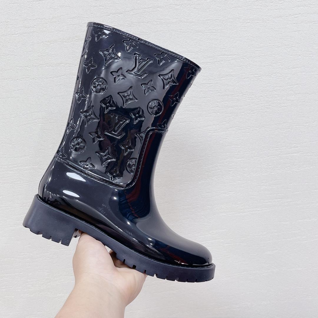 Louis Vuitton Drops Flat Half Boot - FashionPlug