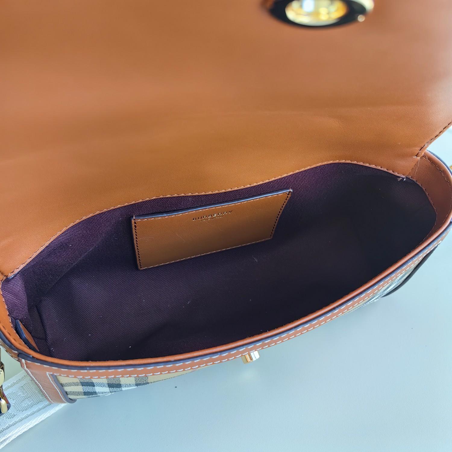 Burberry Top Handle Note Bag - FashionPlug