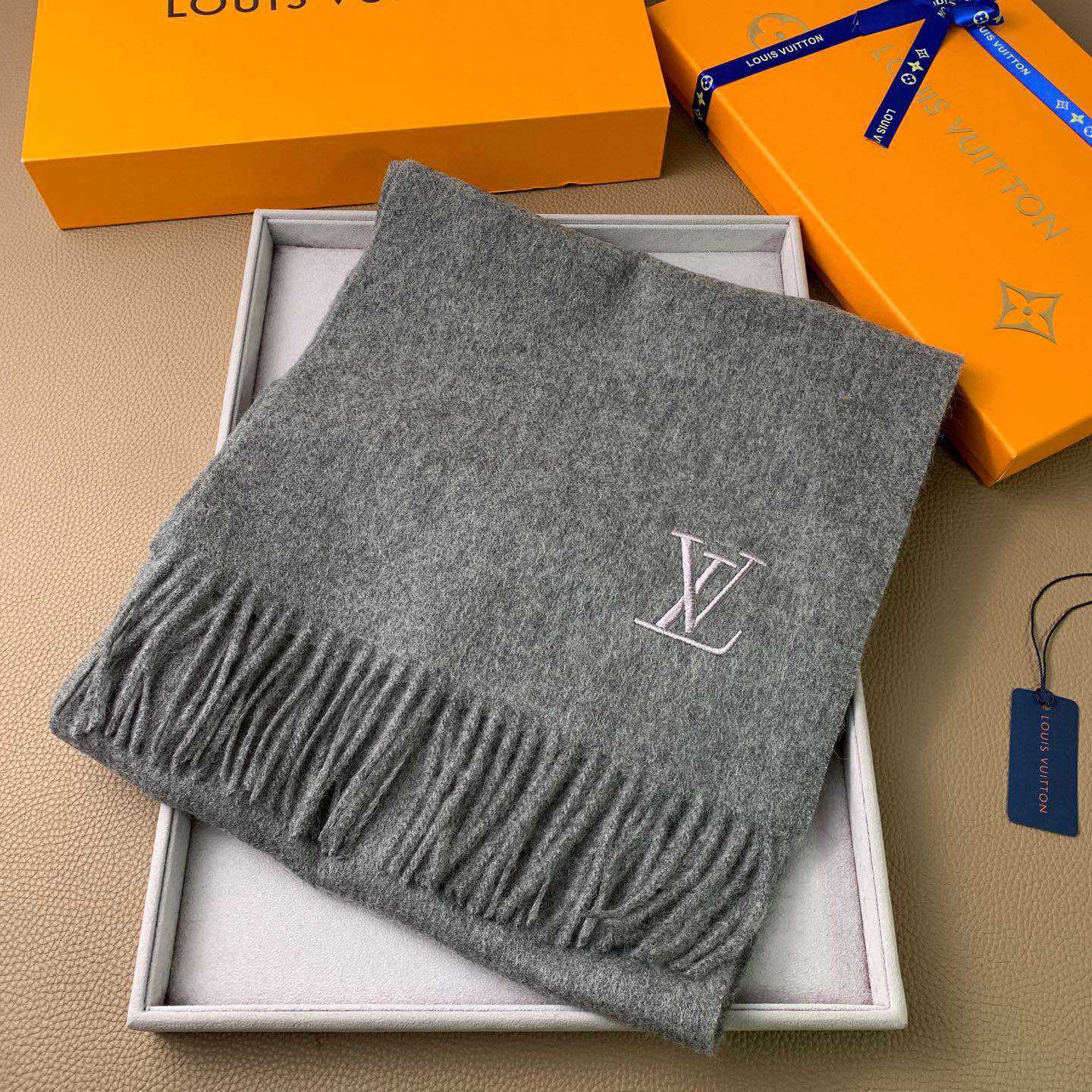 Louis Vuitton Jhelam Scarf - FashionPlug