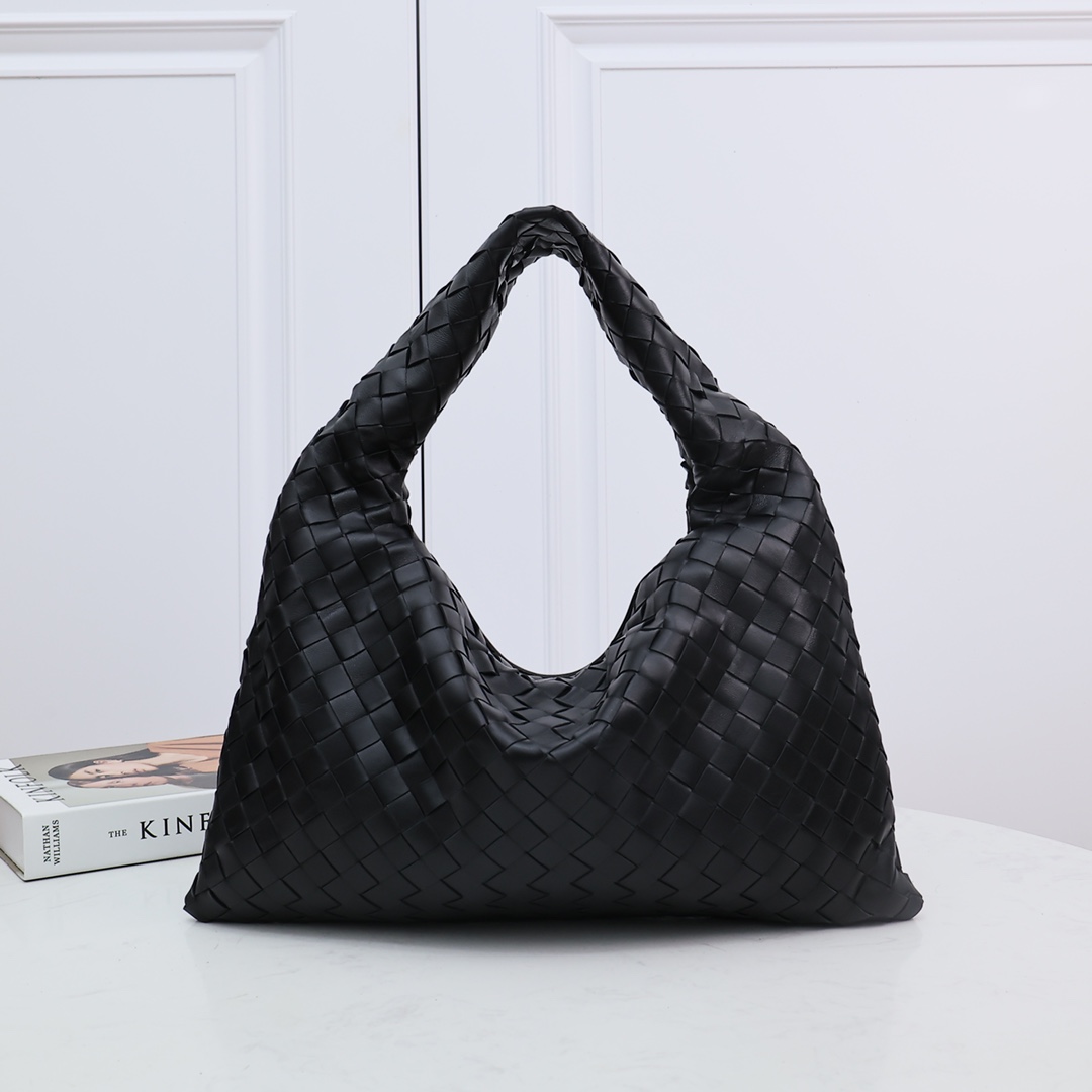 Bottega Veneta Small Hop - FashionPlug