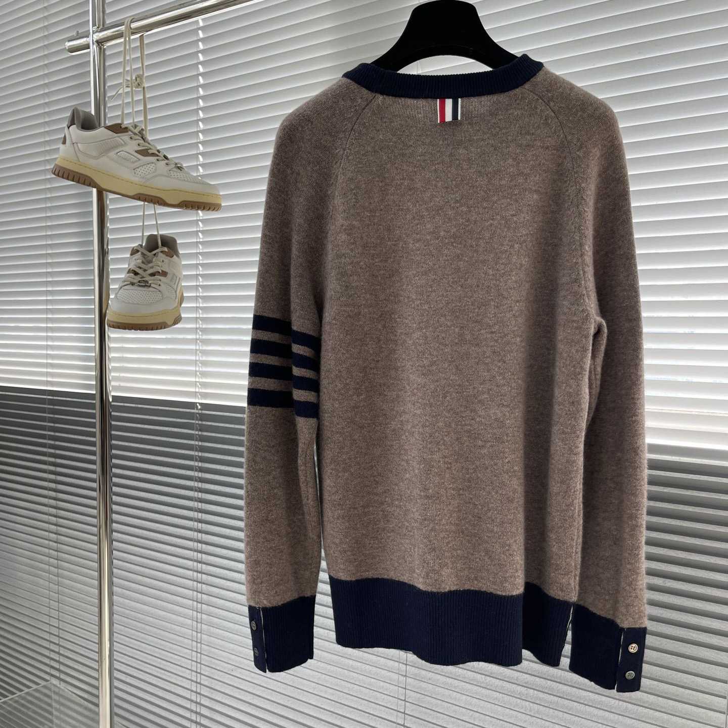 Thom Browne Shetland Wool Raglan 4-bar Crew Neck Pullover - FashionPlug