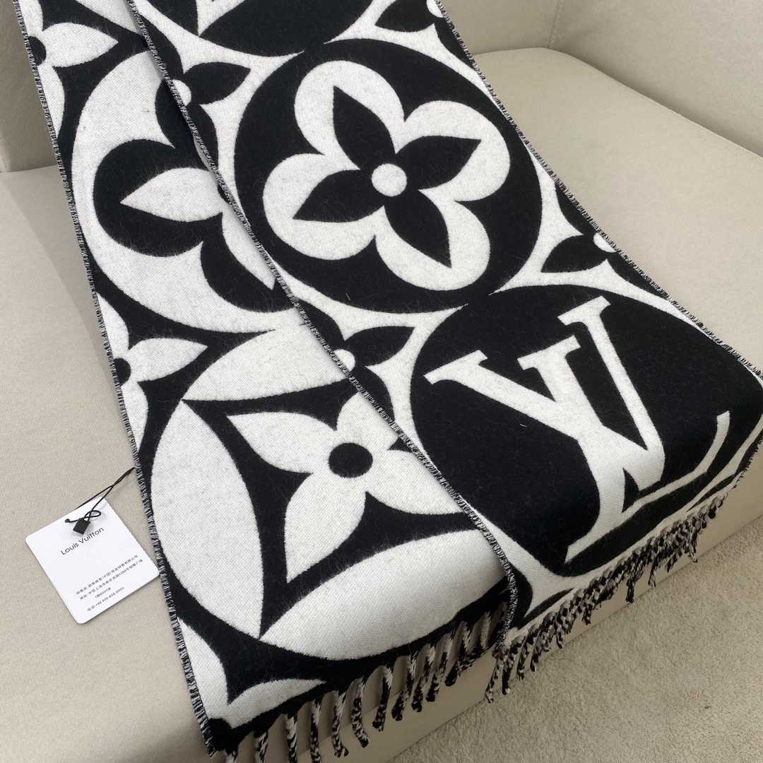 Louis Vuitton LV Medallion Scarf - FashionPlug