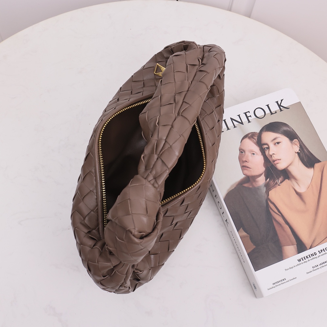 Bottega Veneta Teen Jodie - FashionPlug