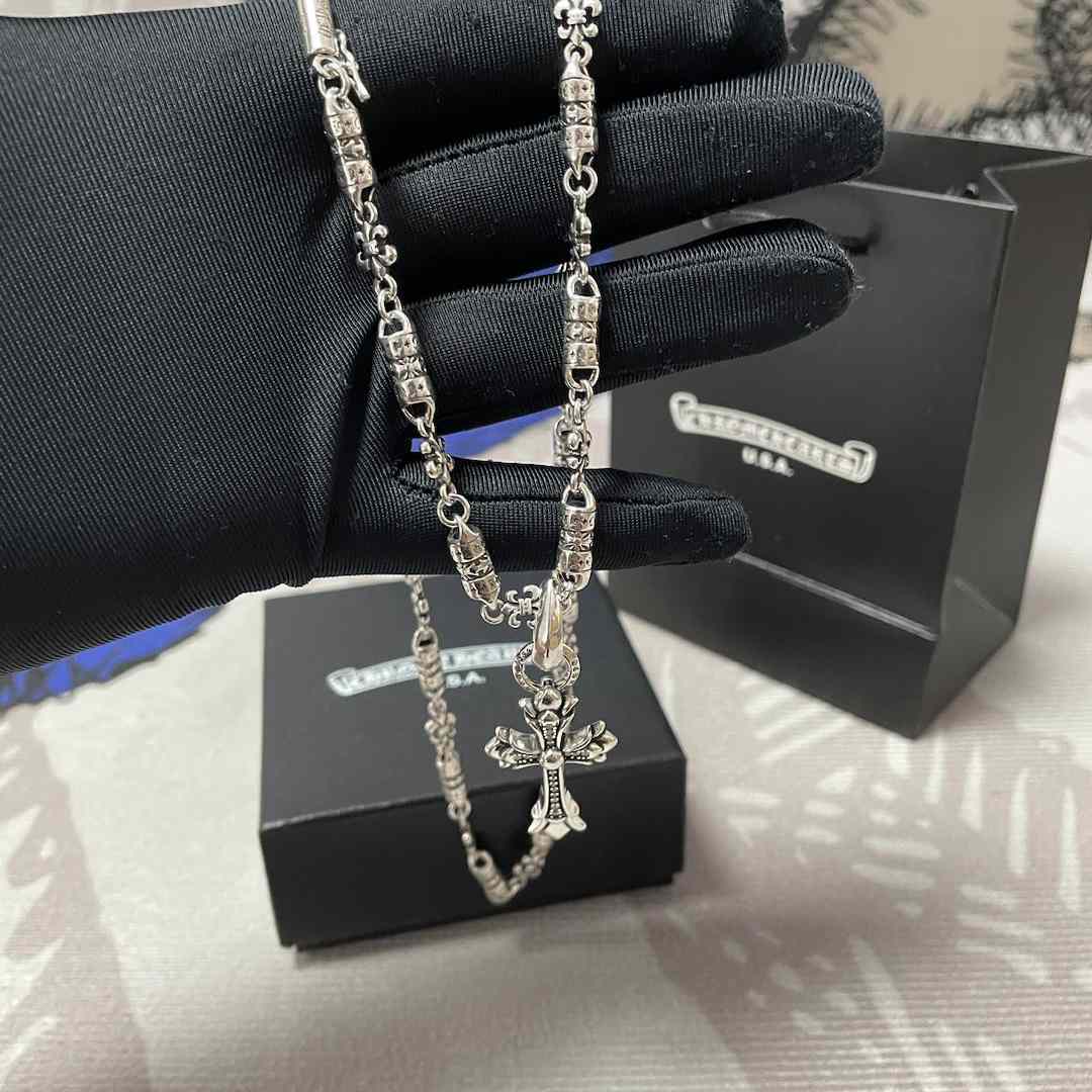 Chrome Heart Necklace   - FashionPlug