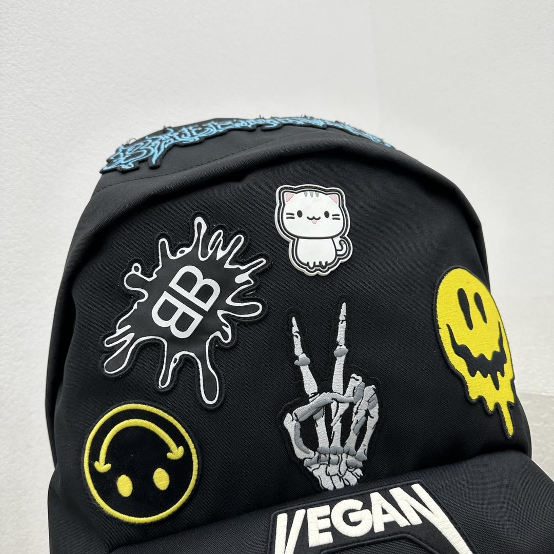 Balenciaga Gamer Patch Backpack In Black (39-14-50cm) - FashionPlug