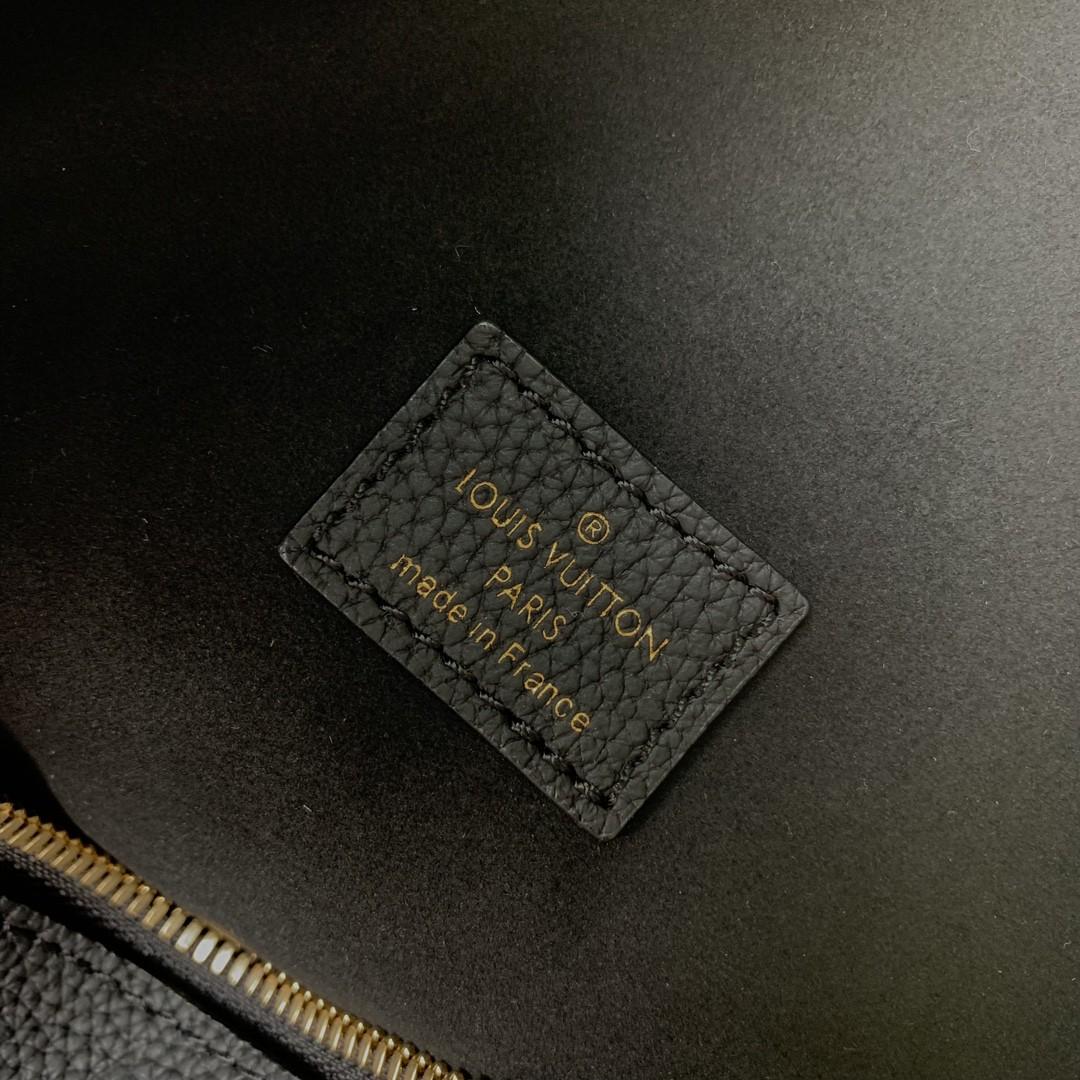 Louis Vuitton Loop Hobo  (38-26-10cm)   M46725 - FashionPlug
