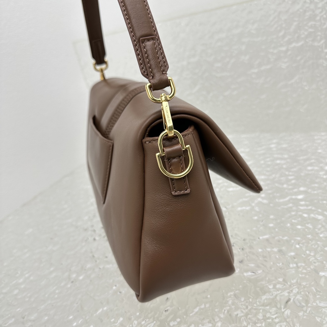 Jacquemus Le Bambimou Puffed Flap Bag - FashionPlug