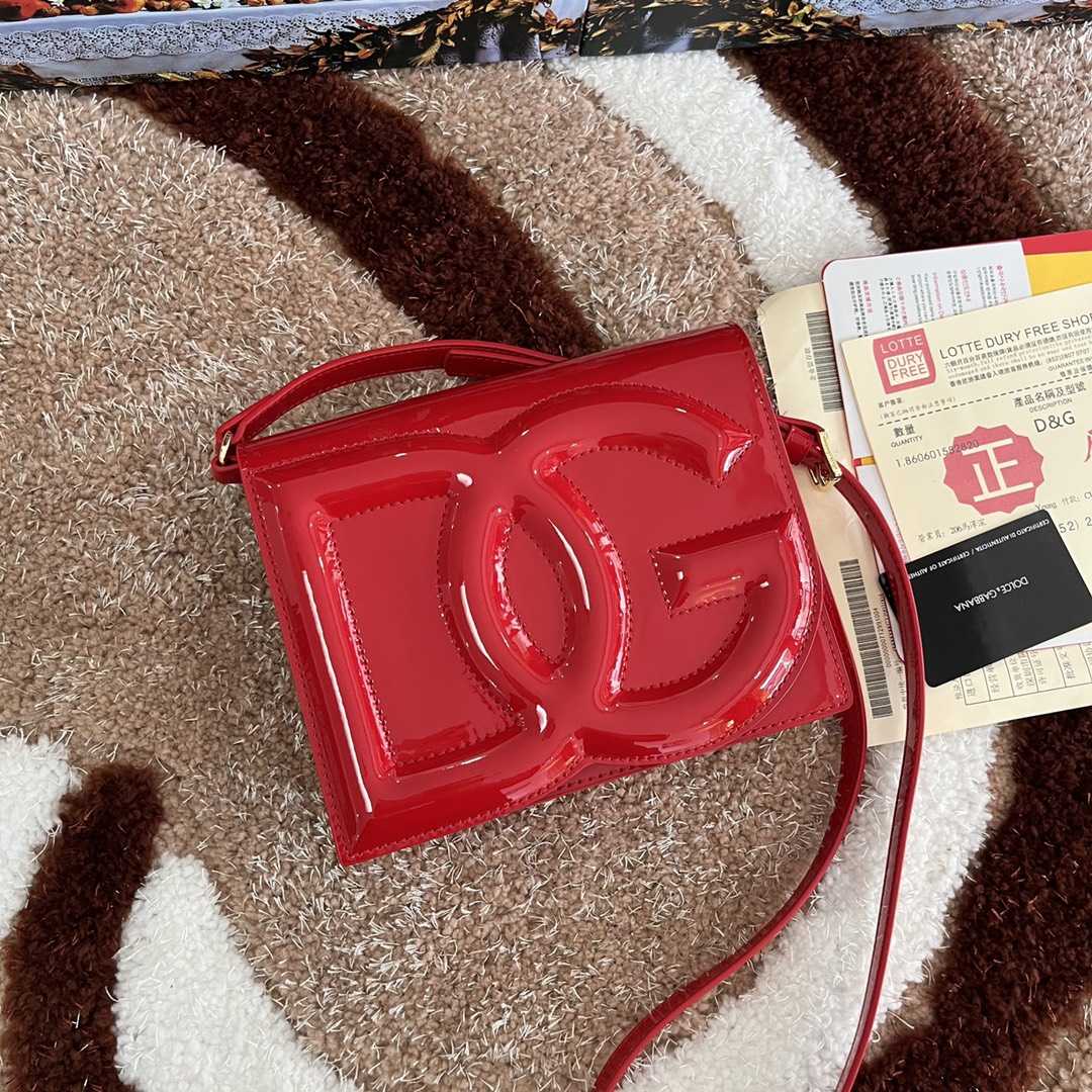Dolce & Gabbana DG Logo Leather Crossbody Bag    (16*20*5.5cm) - FashionPlug