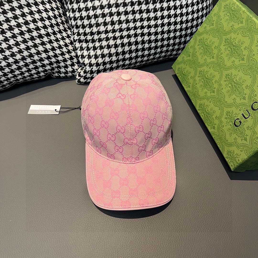 Gucci GG Canvas Cap - FashionPlug