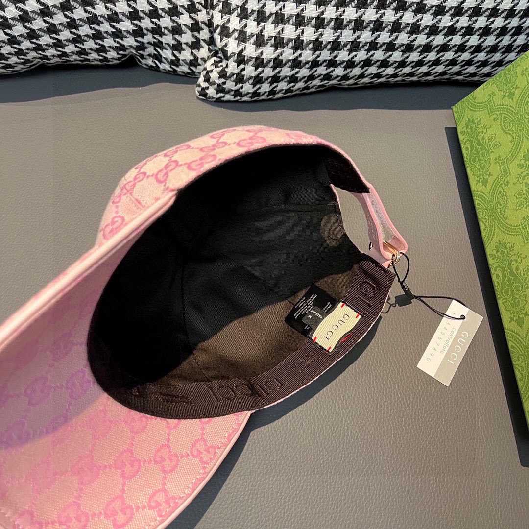 Gucci GG Canvas Cap - FashionPlug