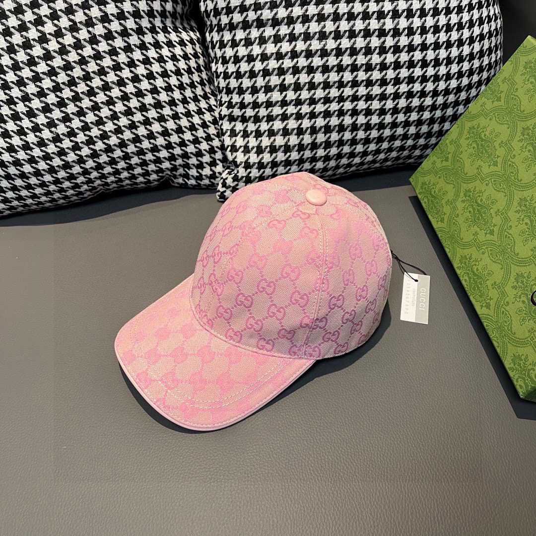 Gucci GG Canvas Cap - FashionPlug