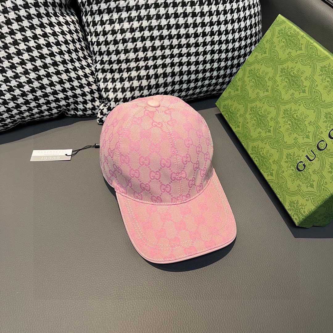 Gucci GG Canvas Cap - FashionPlug