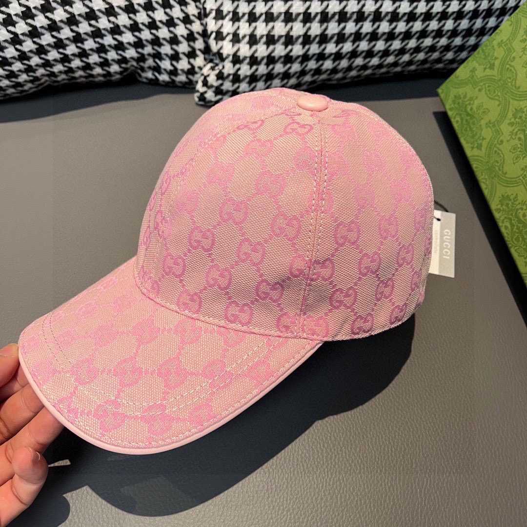 Gucci GG Canvas Cap - FashionPlug