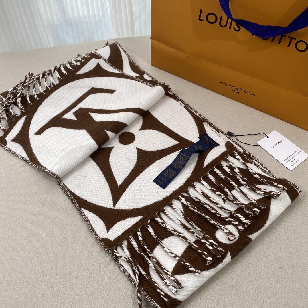 Louis Vuitton LV Medallion Scarf - FashionPlug