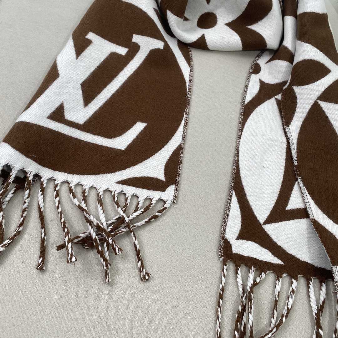 Louis Vuitton LV Medallion Scarf - FashionPlug