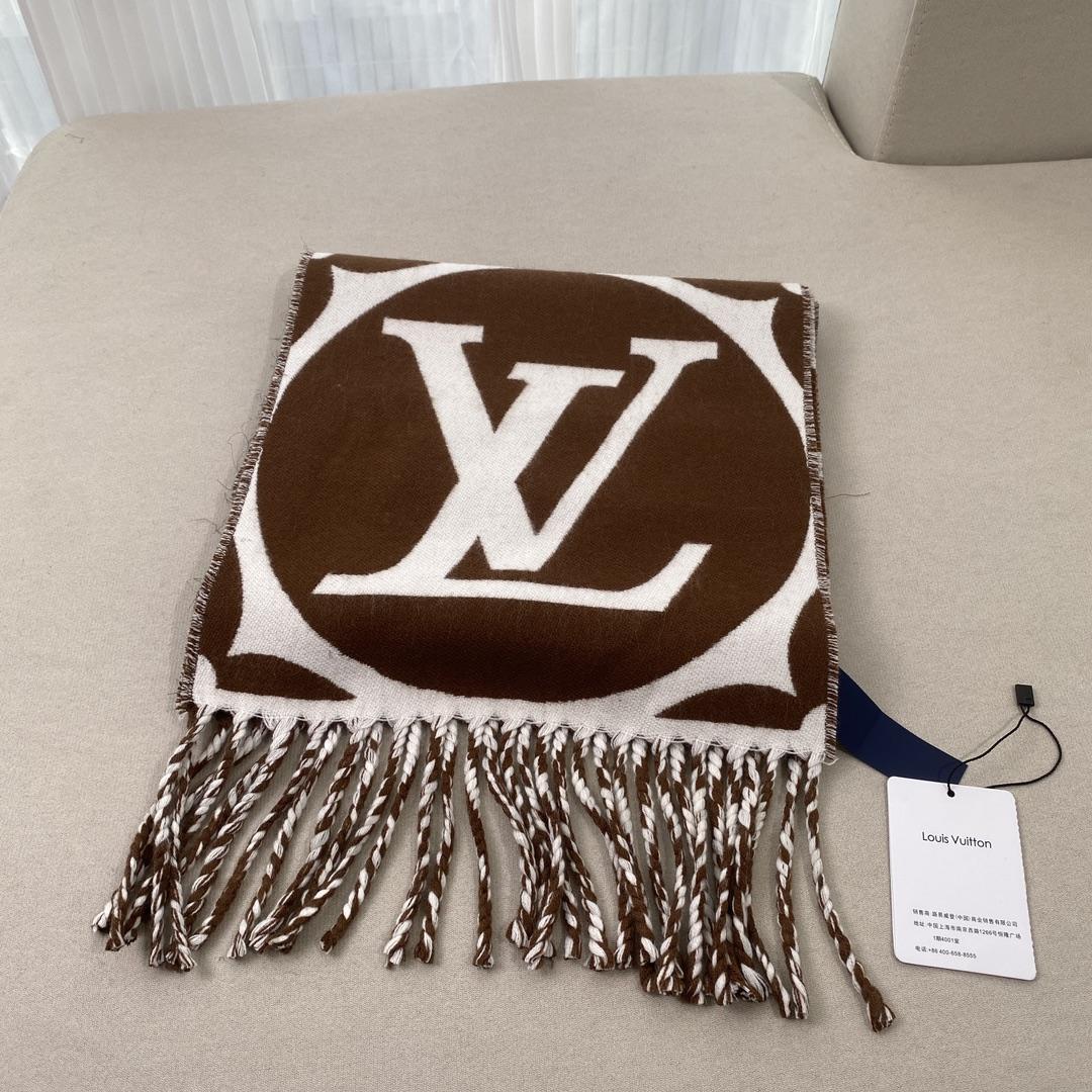 Louis Vuitton LV Medallion Scarf - FashionPlug