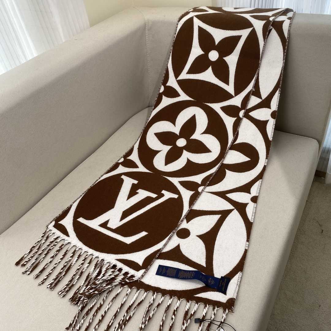 Louis Vuitton LV Medallion Scarf - FashionPlug