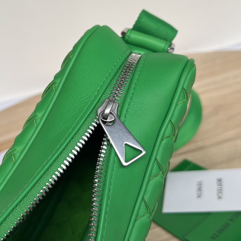 Bottega Veneta Intrecciato Duo Bag - FashionPlug