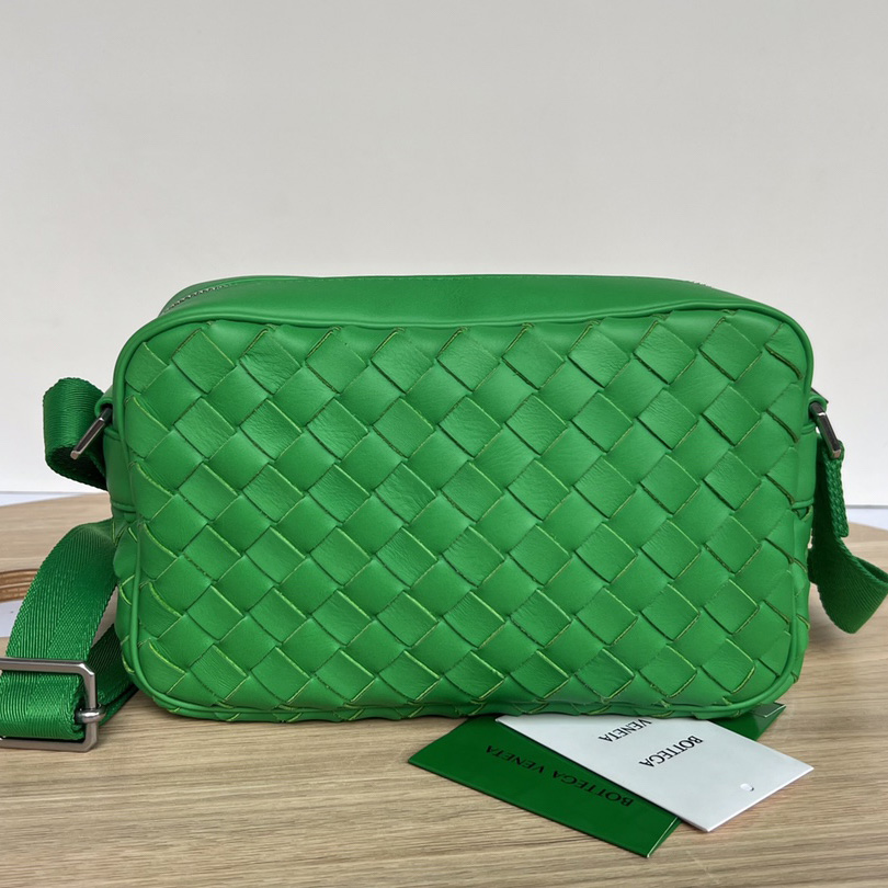 Bottega Veneta Intrecciato Duo Bag - FashionPlug