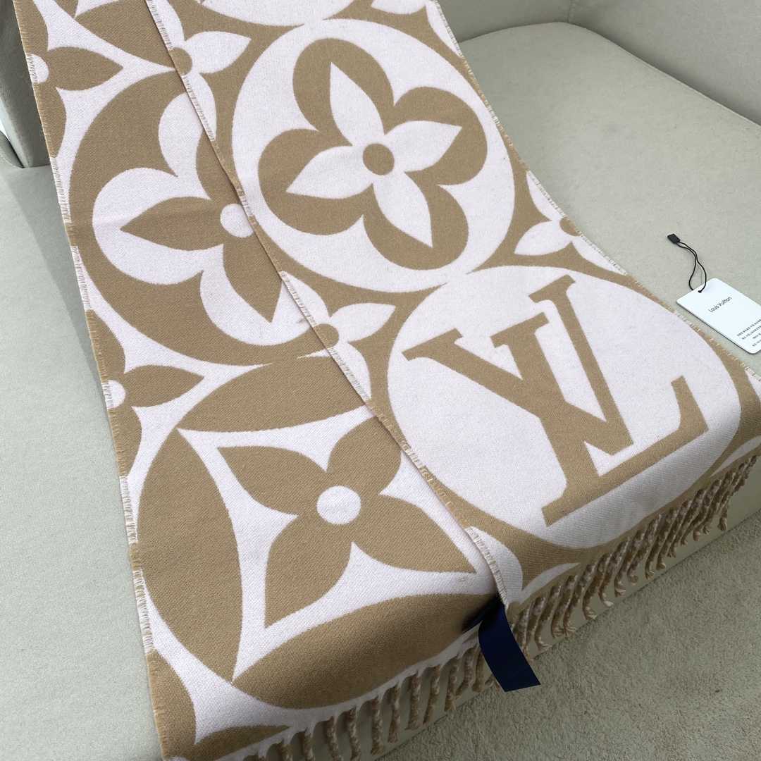 Louis Vuitton LV Medallion Scarf - FashionPlug