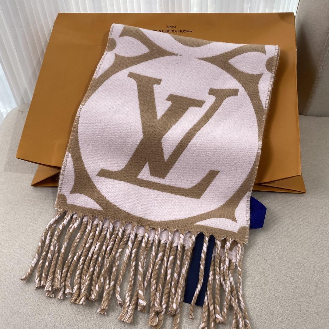 Louis Vuitton LV Medallion Scarf - FashionPlug