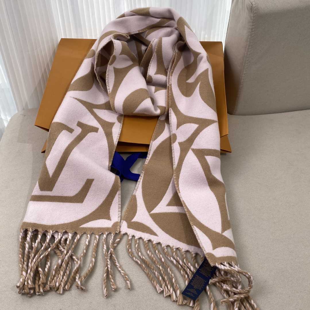 Louis Vuitton LV Medallion Scarf - FashionPlug