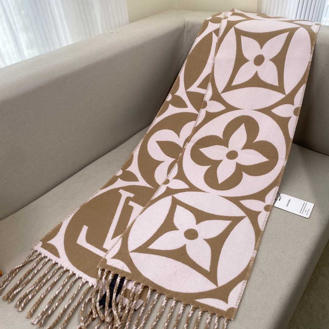 Louis Vuitton LV Medallion Scarf - FashionPlug