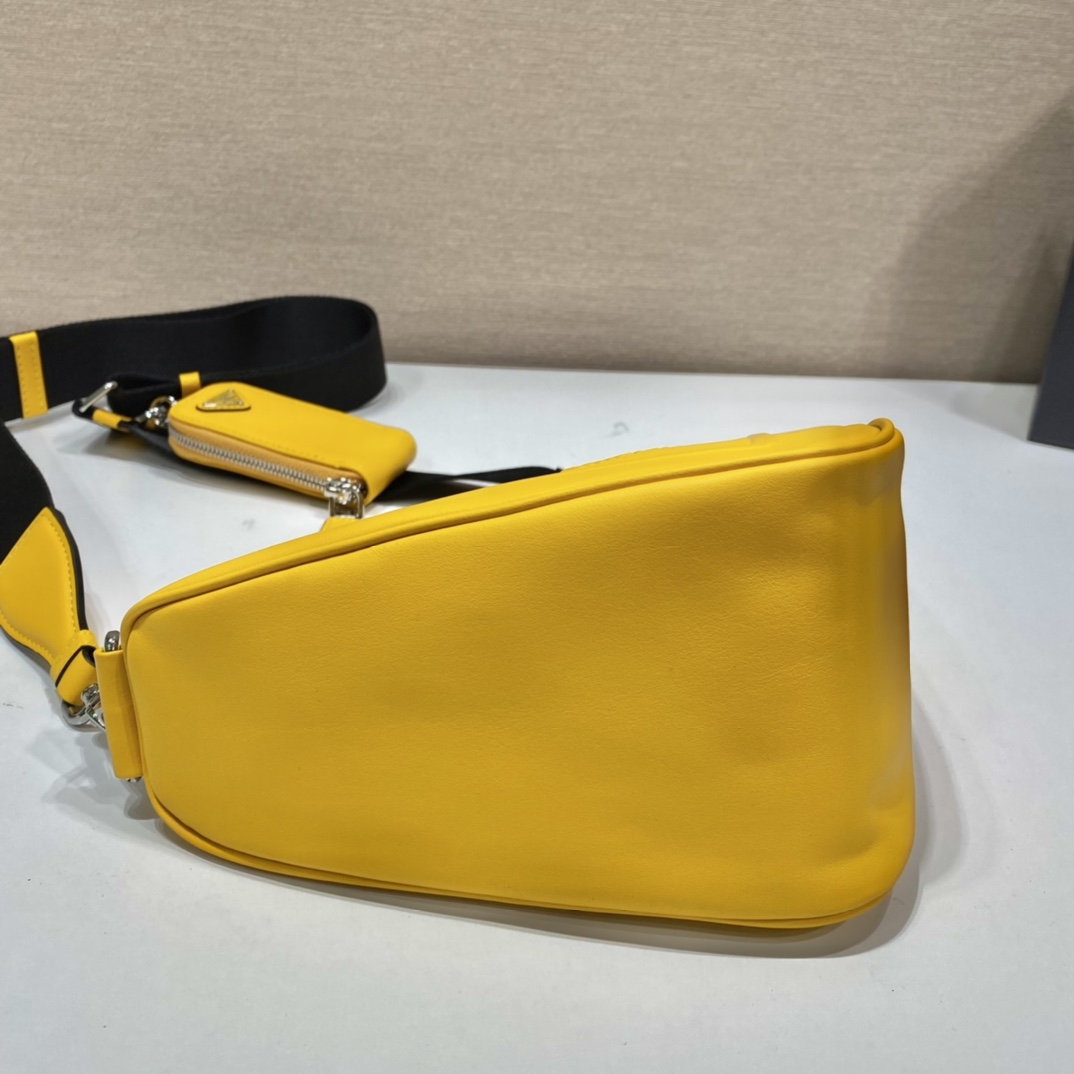 Prada Triangle Bag (26-14-12cm) - FashionPlug