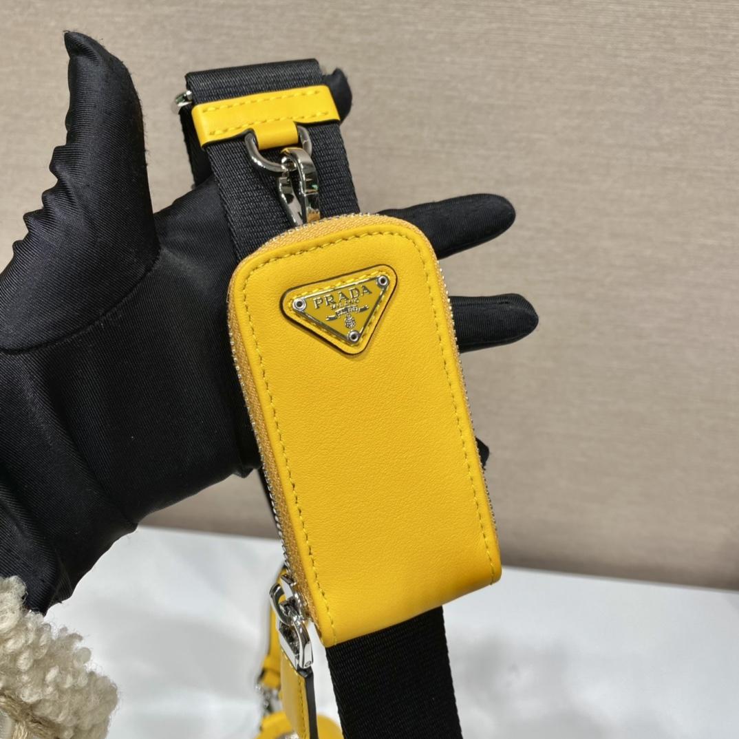 Prada Triangle Bag (26-14-12cm) - FashionPlug