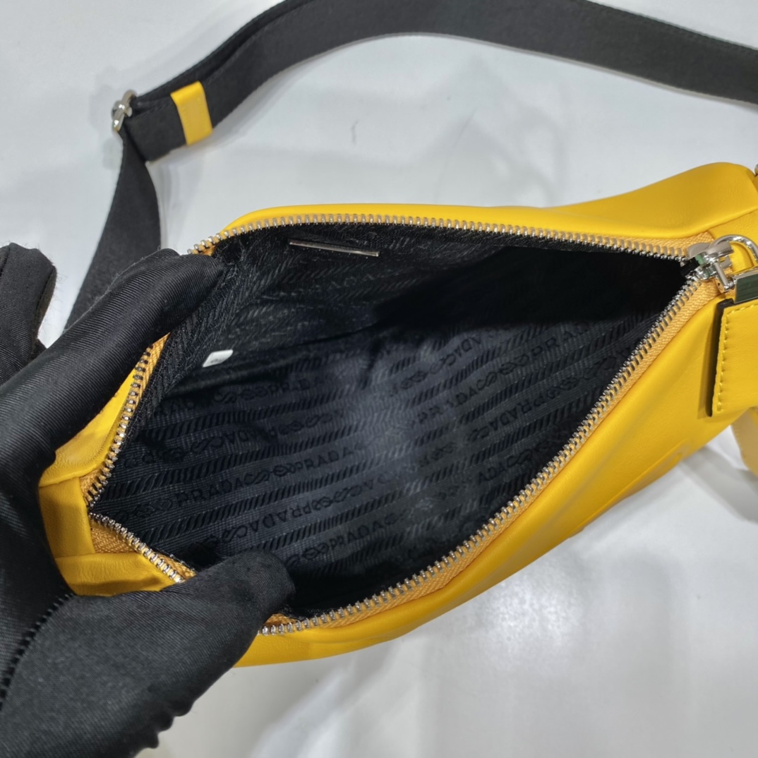 Prada Triangle Bag (26-14-12cm) - FashionPlug