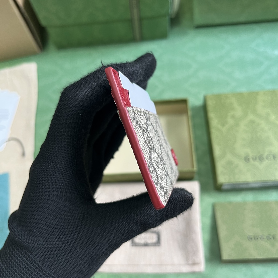 Gucci Card Case With GG Detail - FashionPlug