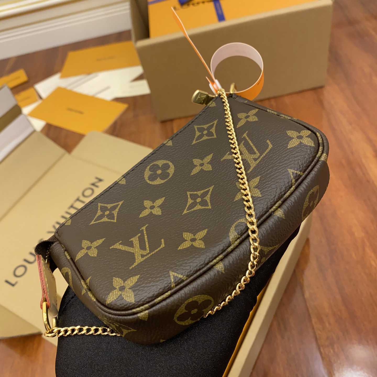 Louis Vuitton Mini Pochette Accessoires M58009 - FashionPlug