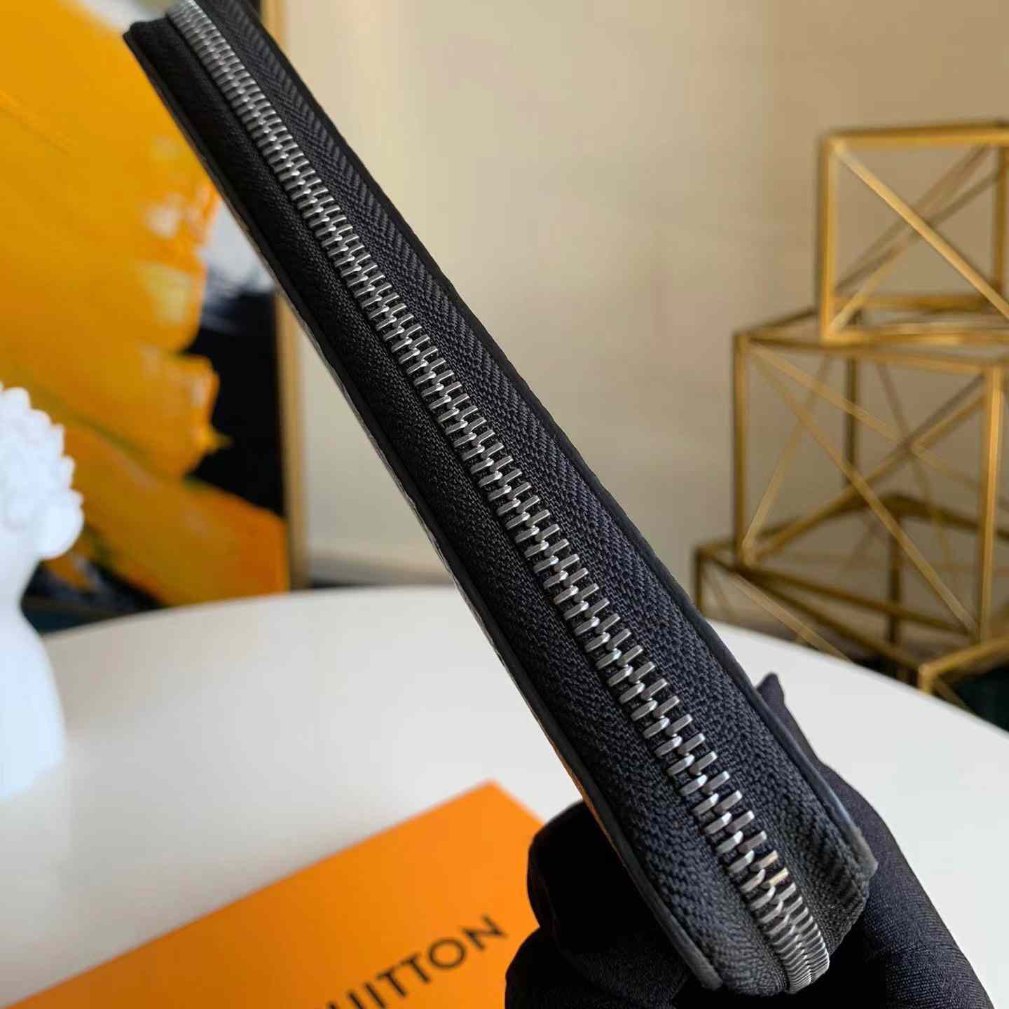 Louis Vuitton Zippy Wallet  M69047 - FashionPlug