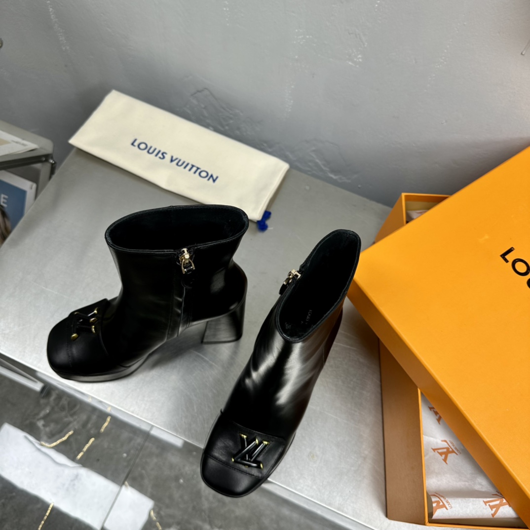 Louis Vuitton Shake Ankle Boot - FashionPlug