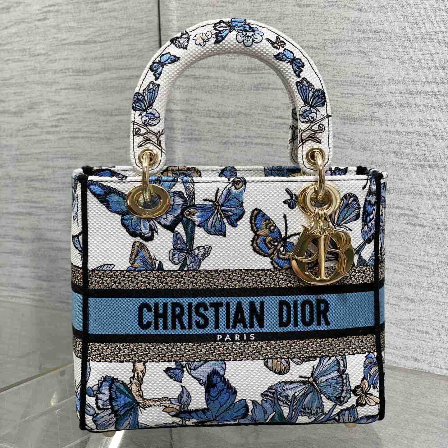Dior Medium Lady D-lite Bag - FashionPlug